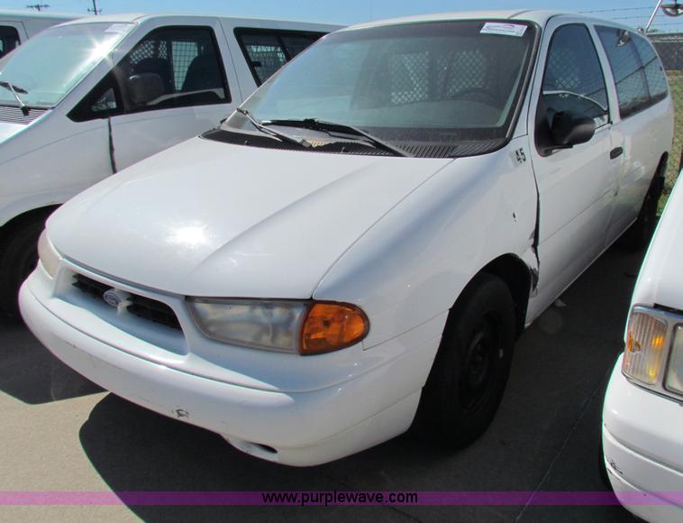 image for item E8113 1998 Ford Windstar minivan