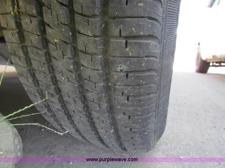 image for item E8113 1998 Ford Windstar minivan