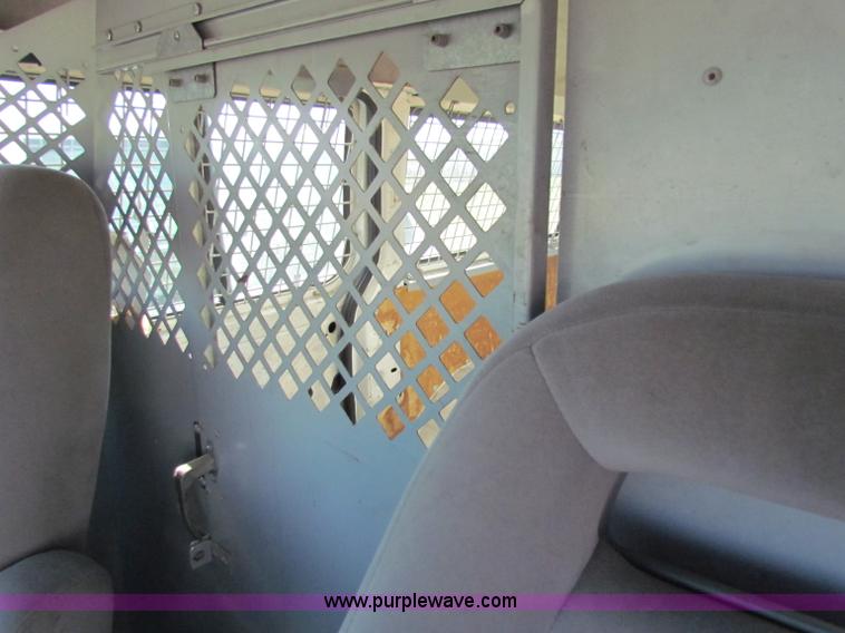 image for item E8114 1997 Ford Aerostar XLT cargo van