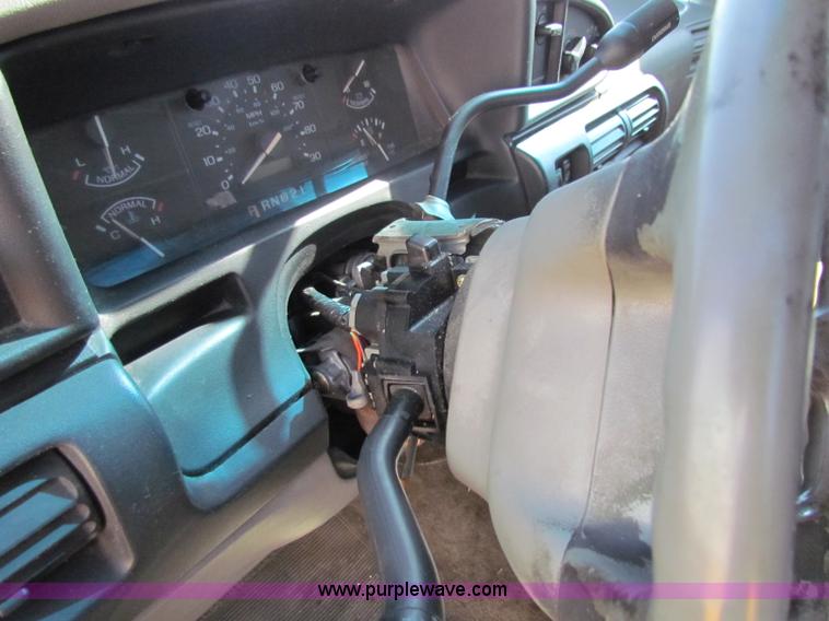 image for item E8114 1997 Ford Aerostar XLT cargo van