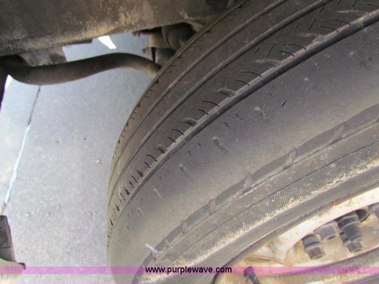 image for item E8114 1997 Ford Aerostar XLT cargo van