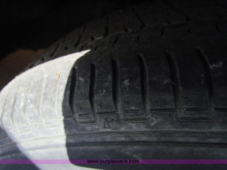 image for item E8114 1997 Ford Aerostar XLT cargo van