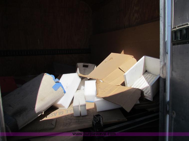 image for item E8116 2000 Chevrolet Express 2500 box truck