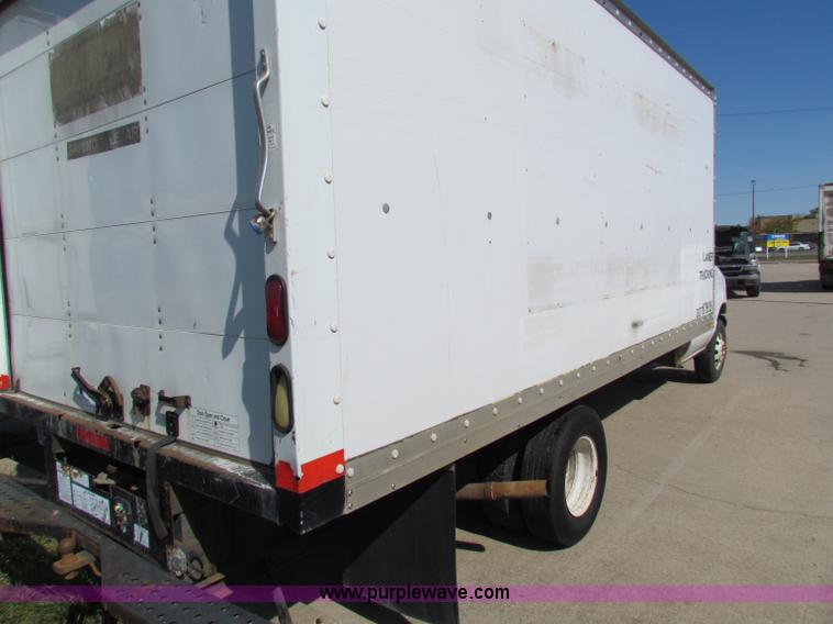 image for item E8118 1999 Ford Econoline E350 Super Duty box truck