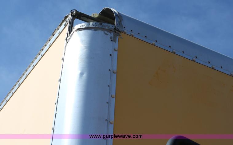 image for item E8119 2004 International DuraStar 4300 box truck