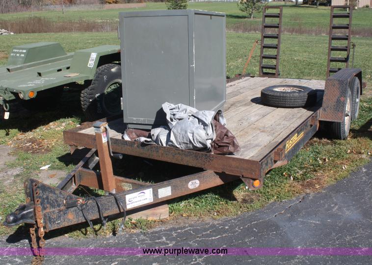 image for item F2524 2000 Foster double axle trailer