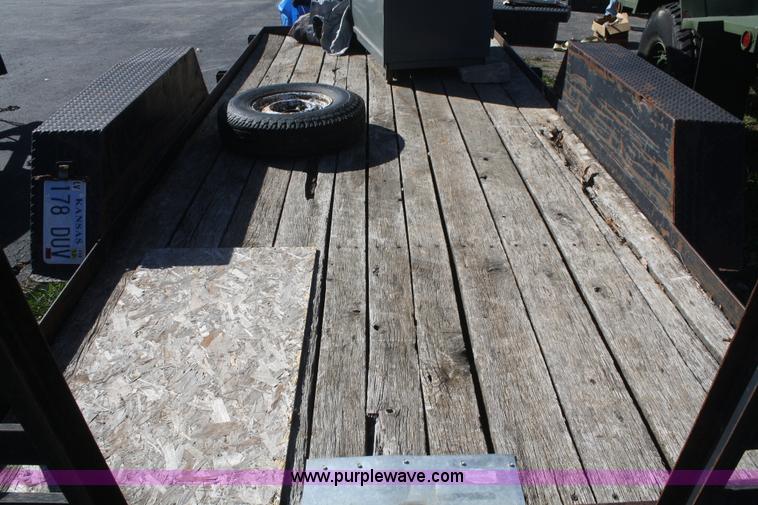 image for item F2524 2000 Foster double axle trailer