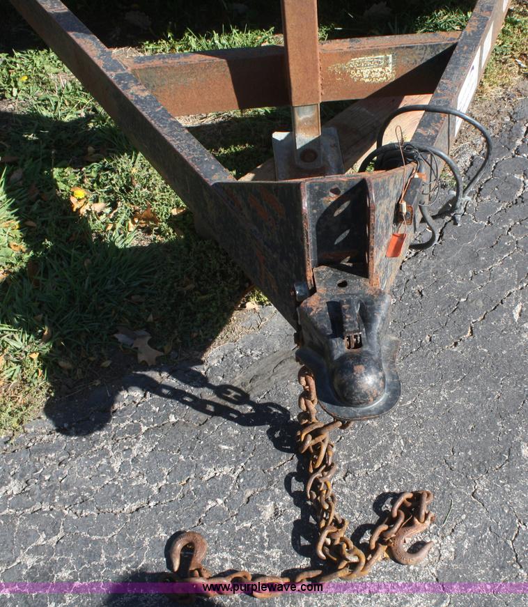 image for item F2524 2000 Foster double axle trailer