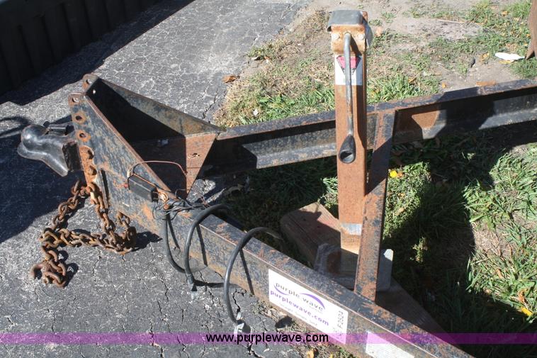 image for item F2524 2000 Foster double axle trailer