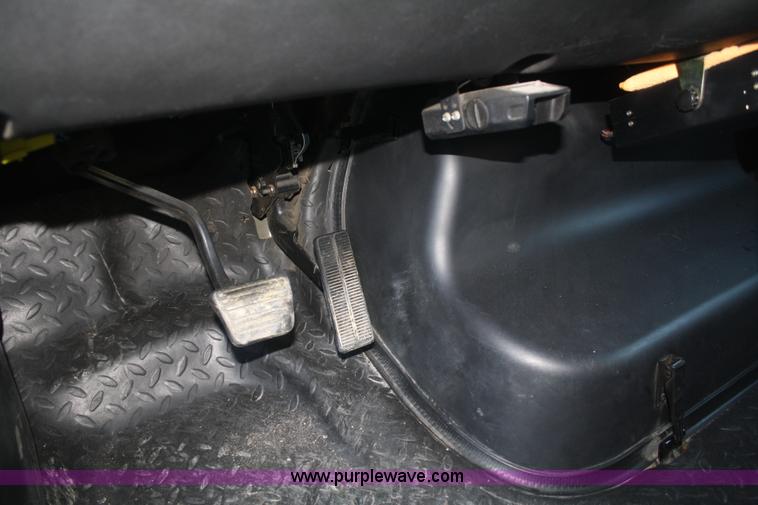 image for item F2692 2006 GMC C5500 Crew Cab flatbed truck