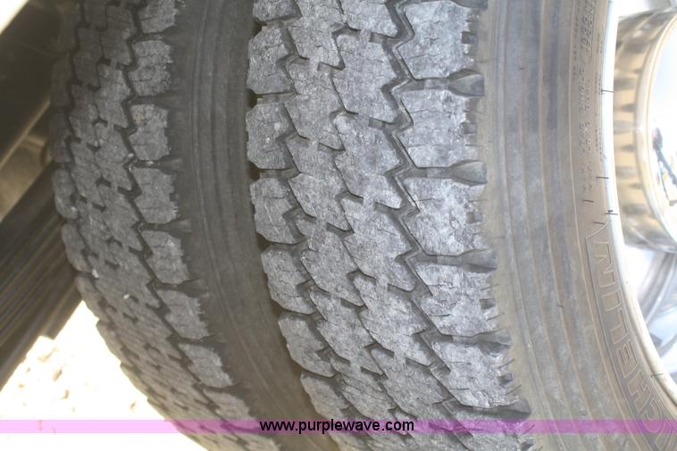 image for item F2692 2006 GMC C5500 Crew Cab flatbed truck