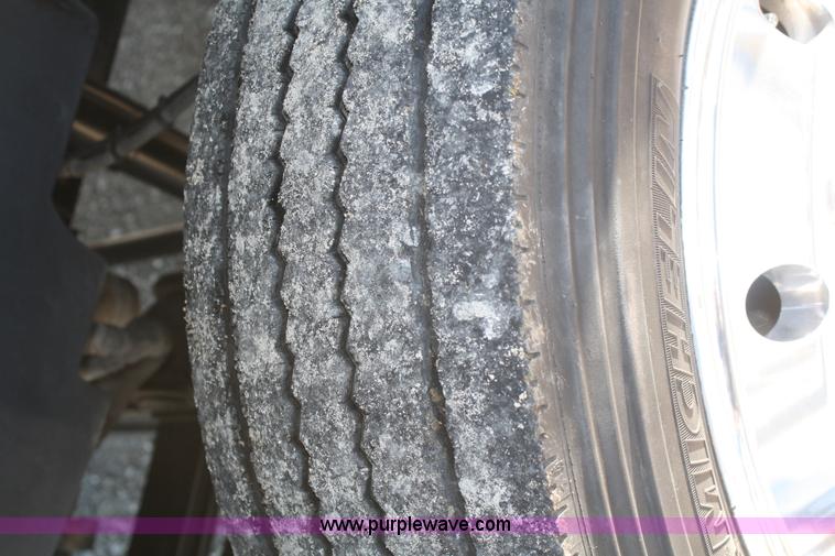 image for item F2692 2006 GMC C5500 Crew Cab flatbed truck