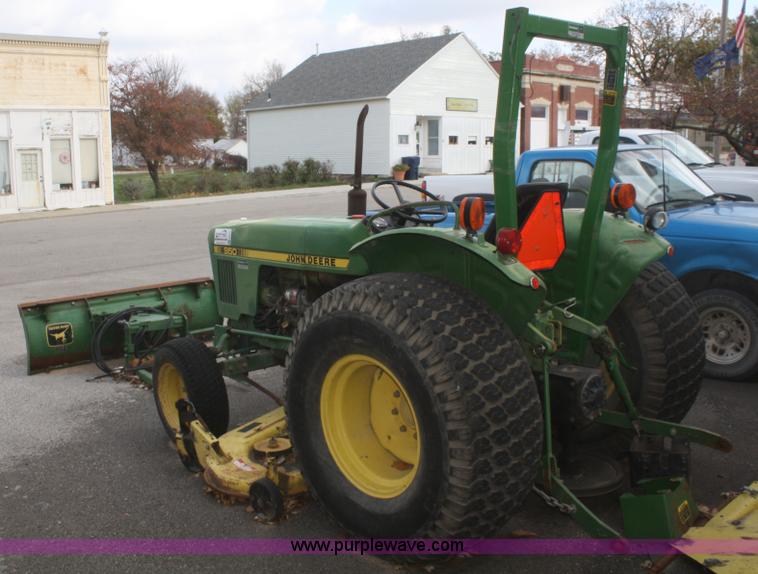 image for item F2701 John Deere 950 utility tractor
