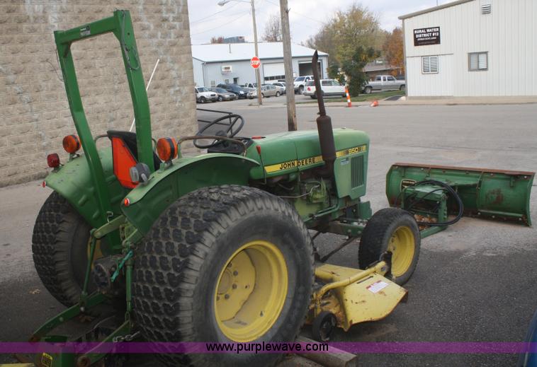 image for item F2701 John Deere 950 utility tractor