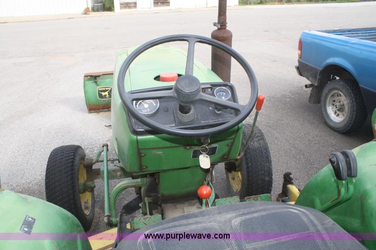 image for item F2701 John Deere 950 utility tractor