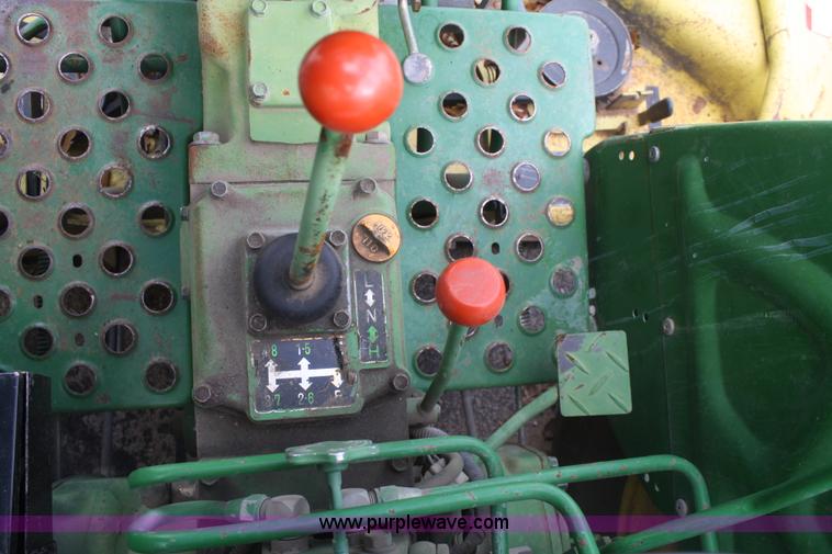 image for item F2701 John Deere 950 utility tractor