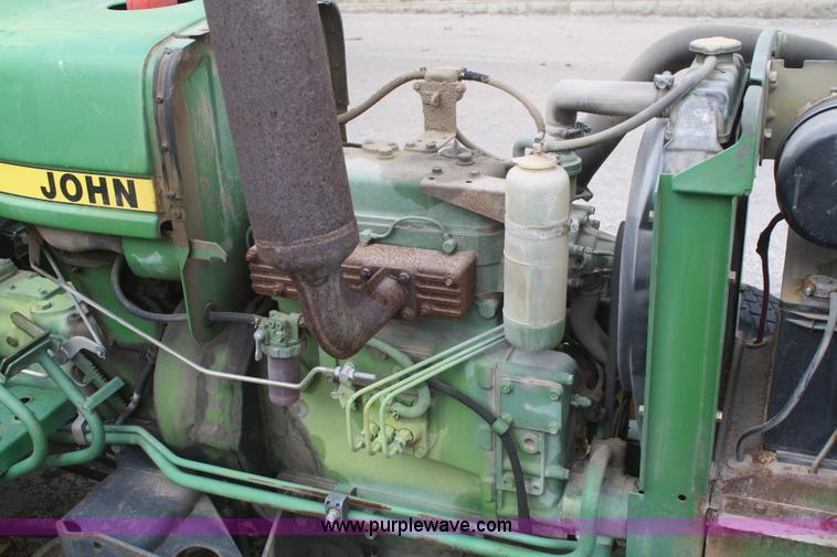 image for item F2701 John Deere 950 utility tractor