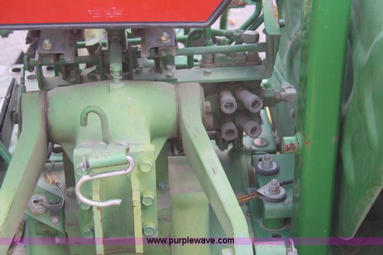image for item F2701 John Deere 950 utility tractor