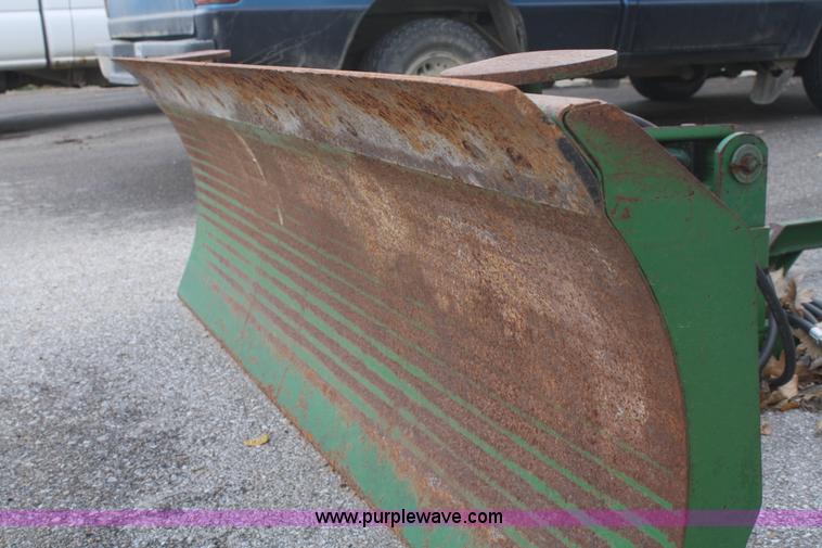 image for item F2701 John Deere 950 utility tractor