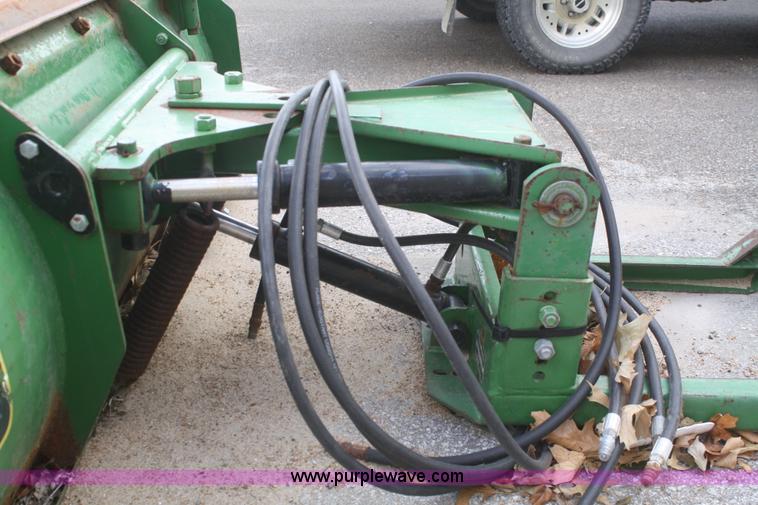 image for item F2701 John Deere 950 utility tractor