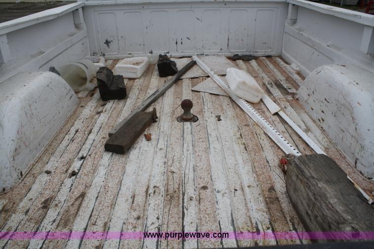 image for item F2705 1998 Chevrolet Silverado K2500 Extended Cab pickup truck