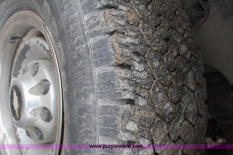 image for item F2705 1998 Chevrolet Silverado K2500 Extended Cab pickup truck