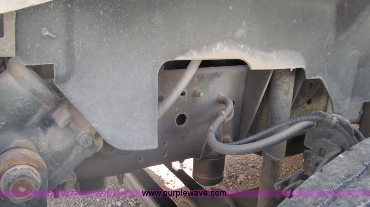 image for item F3055 1999 GMC C6500 refrigerated box truck