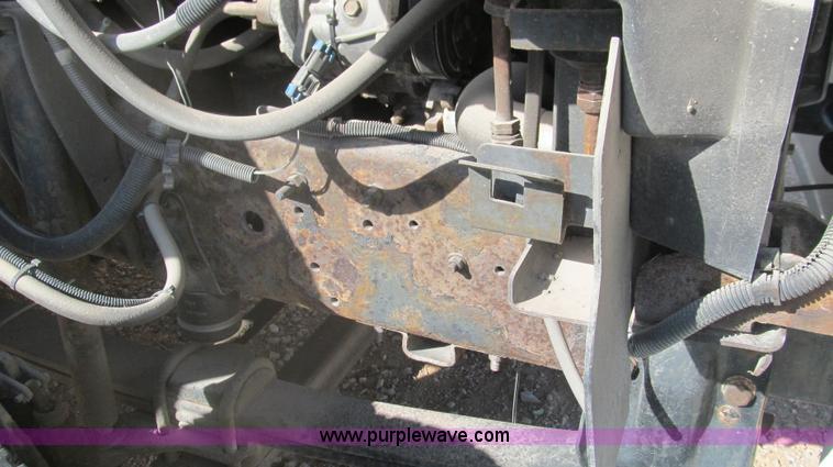 image for item F3055 1999 GMC C6500 refrigerated box truck