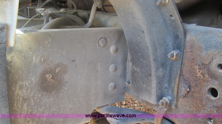 image for item F3055 1999 GMC C6500 refrigerated box truck