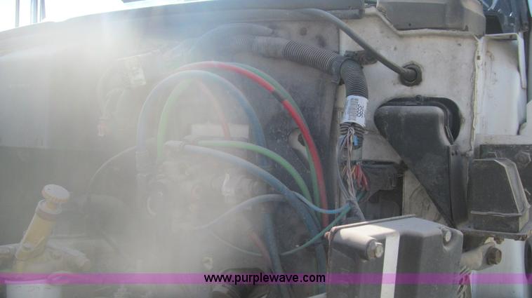 image for item F3055 1999 GMC C6500 refrigerated box truck