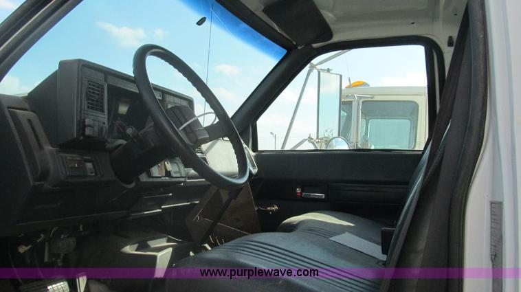 image for item F3055 1999 GMC C6500 refrigerated box truck