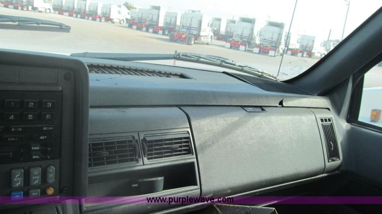 image for item F3055 1999 GMC C6500 refrigerated box truck