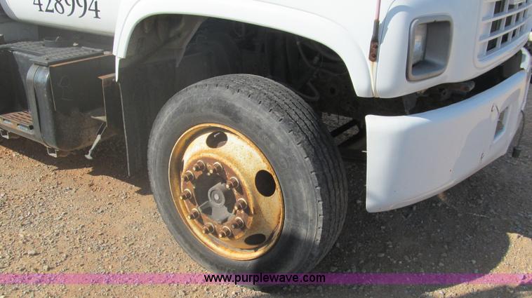 image for item F3055 1999 GMC C6500 refrigerated box truck