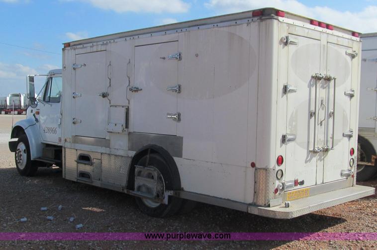 image for item F3056 1998 International 4700 refrigerated box truck