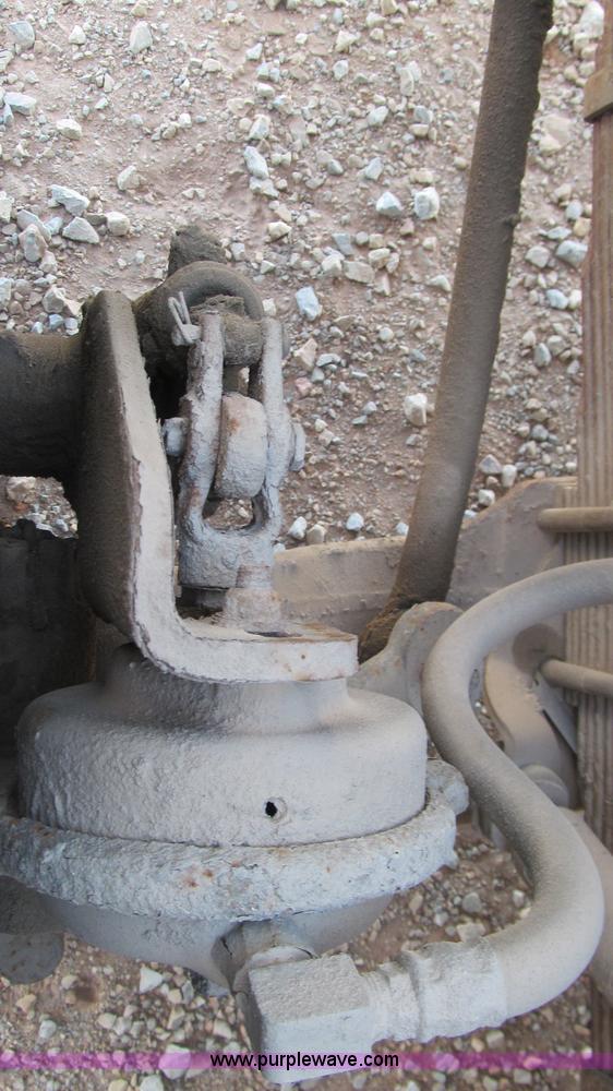 image for item F3056 1998 International 4700 refrigerated box truck