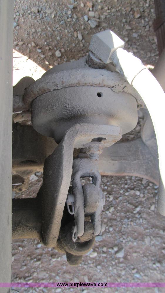 image for item F3056 1998 International 4700 refrigerated box truck