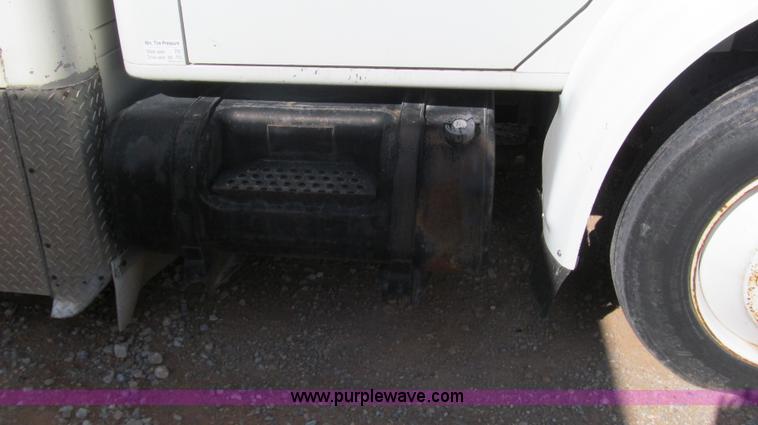 image for item F3056 1998 International 4700 refrigerated box truck