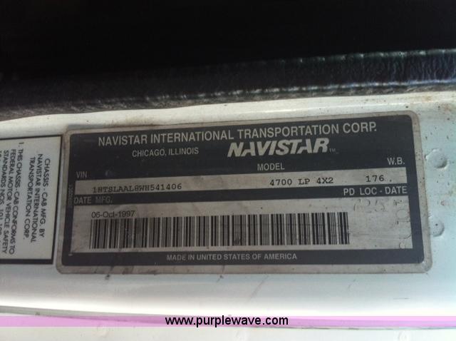 image for item F3056 1998 International 4700 refrigerated box truck