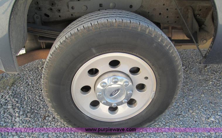 image for item F3062 2006 Ford F250 Lariat Super Duty FX4 SuperCab pickup truck