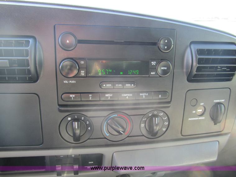 image for item F3062 2006 Ford F250 Lariat Super Duty FX4 SuperCab pickup truck