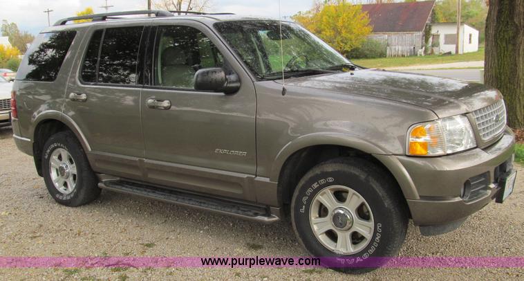 image for item F4613 2002 Ford Explorer Limited SUV