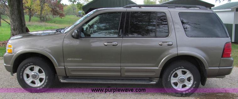 image for item F4613 2002 Ford Explorer Limited SUV