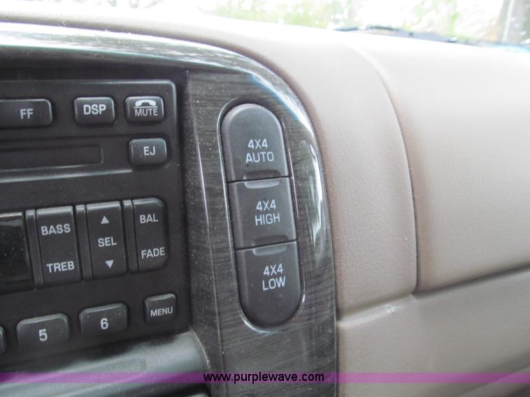 image for item F4613 2002 Ford Explorer Limited SUV