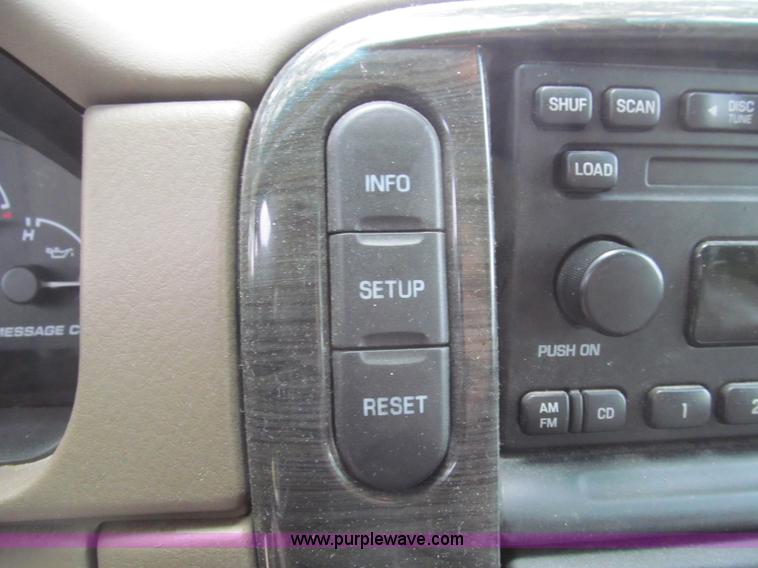 image for item F4613 2002 Ford Explorer Limited SUV