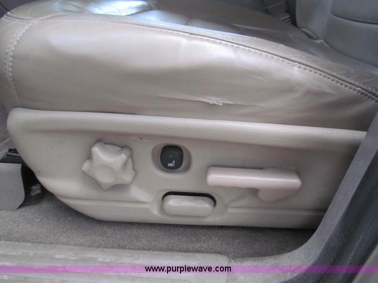 image for item F4613 2002 Ford Explorer Limited SUV