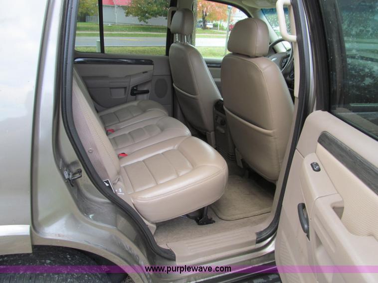 image for item F4613 2002 Ford Explorer Limited SUV