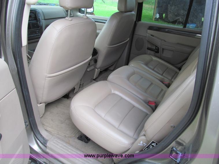 image for item F4613 2002 Ford Explorer Limited SUV