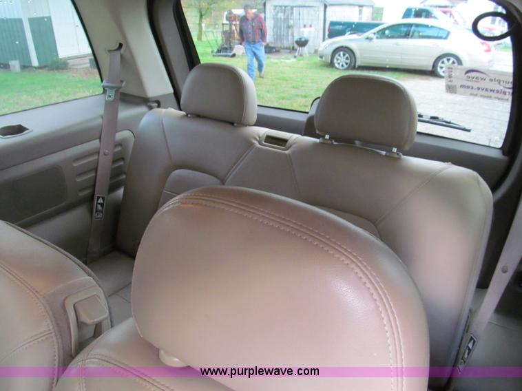 image for item F4613 2002 Ford Explorer Limited SUV