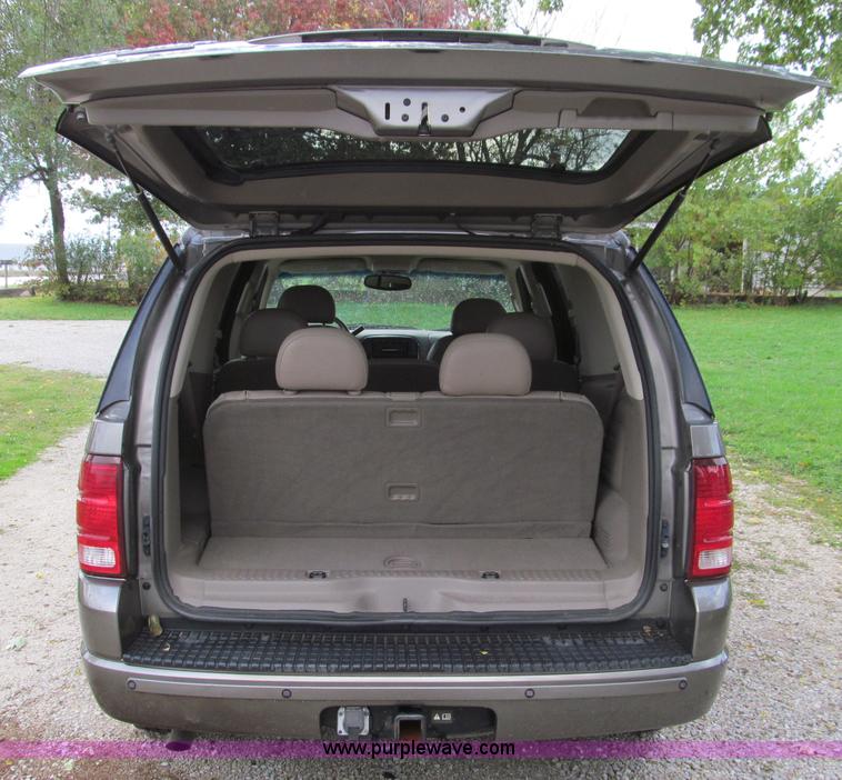 image for item F4613 2002 Ford Explorer Limited SUV