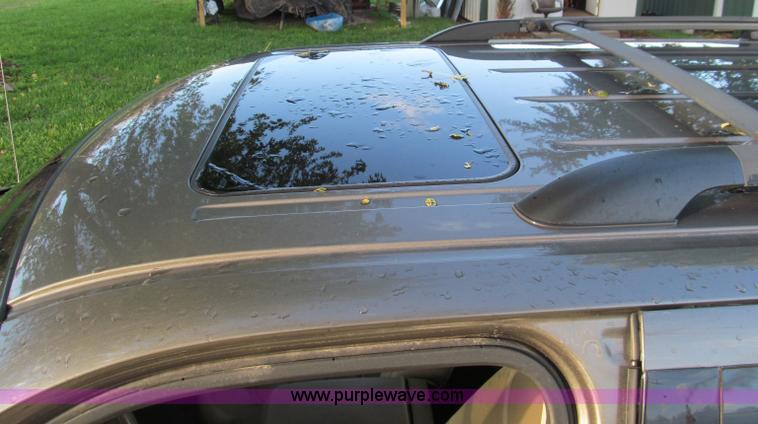 image for item F4613 2002 Ford Explorer Limited SUV